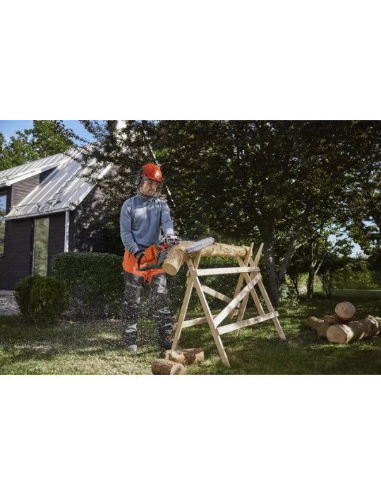 Pilarka akumulatorowa Husqvarna 240i​ z akumulatorem i ładowarką