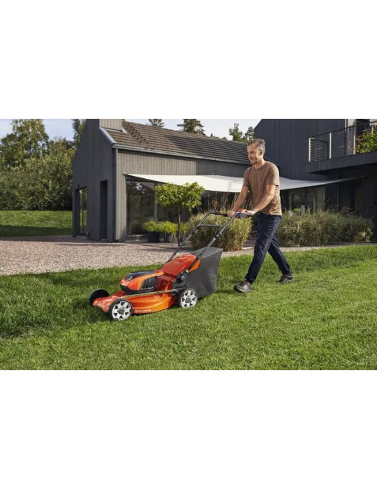 Kosiarki - Model HUSQVARNA LC 142iS z akumulatorem i ładowarką