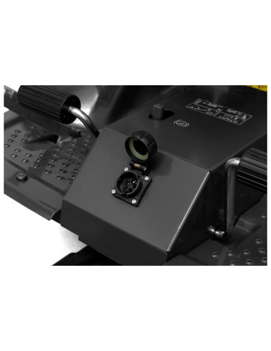 Osprzęt montowany z przodu - Power outlet kit - Front