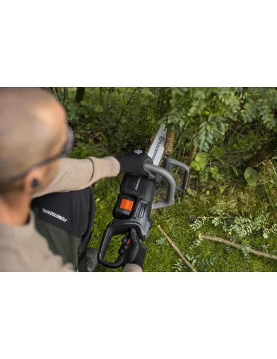 Husqvarna Aspire™ C15X-P4A z akumulatorem i ładowarką