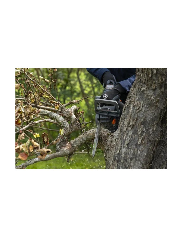 Husqvarna Aspire™ C15X-P4A z akumulatorem i ładowarką
