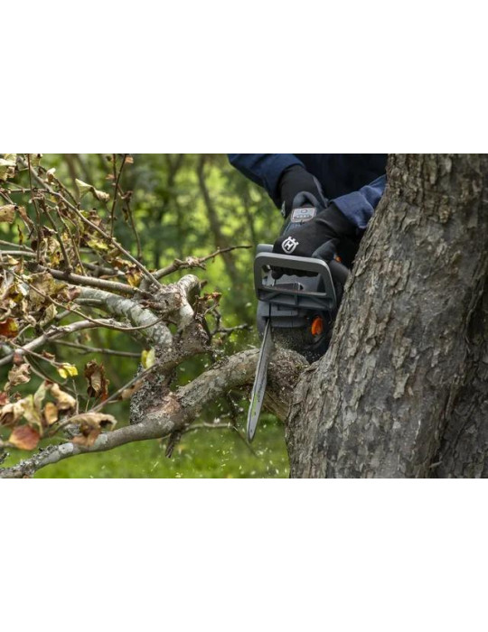 Husqvarna Aspire™ C15X-P4A z akumulatorem i ładowarką