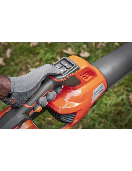 Dmuchawy do liści - Husqvarna 230iB z akumulatorem i ładowarką