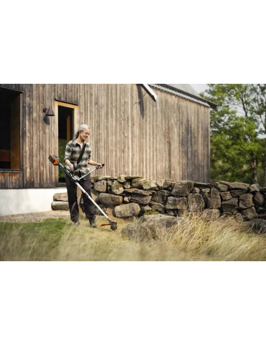 Podkaszarki - Model Husqvarna 220iR z akumulatorem i ładowarką